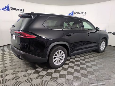 Used 2024 Toyota Grand Highlander XLE image 5