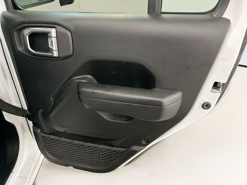 Used 2022 Jeep Wrangler Unlimited Sport AWD/4WD image 31