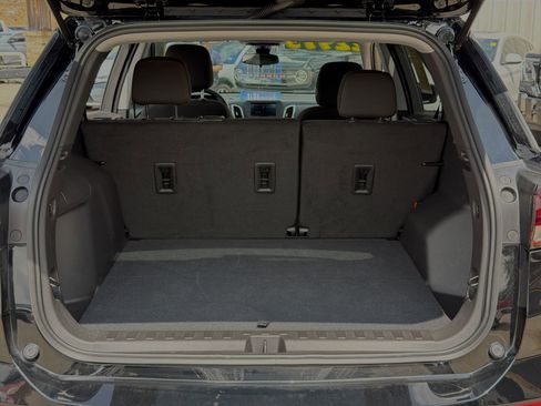 Used 2024 Chevrolet Equinox LT FWD image 22