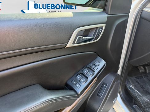 Used 2018 GMC Yukon Denali RWD image 10