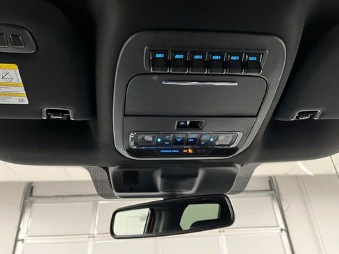 Used 2025 Ford F350 Platinum AWD/4WD image 41