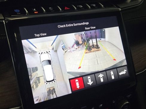 Used 2024 Jeep Grand Cherokee Summit w/ Advanced Protech Group IV image 29