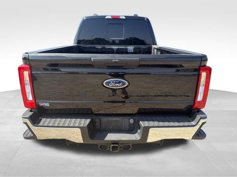 Used 2023 Ford F250 XLT w/ FX4 Off-Road Package AWD/4WD image 5
