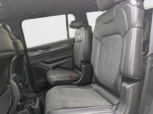 New 2025 Jeep Grand Cherokee L Altitude image 16