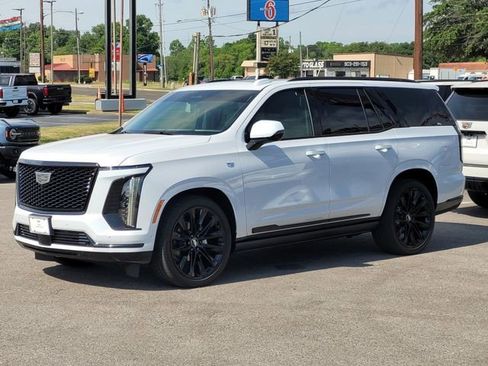 Certified 2026 Cadillac Escalade Platinum Sport w/ LPO, ONYX Package AWD/4WD image 4