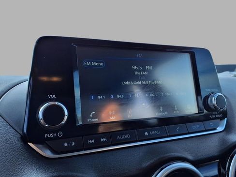 Used 2025 Nissan Sentra S image 5