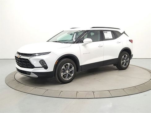 Used 2023 Chevrolet Blazer LT w/ Convenience Package image 3