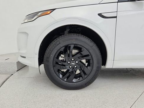Used 2025 Land Rover Discovery Sport S image 28