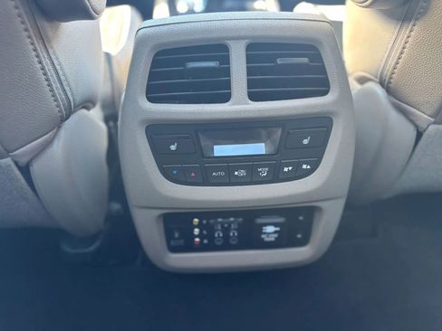 Used 2017 Honda Pilot Elite image 18
