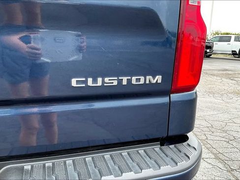 Used 2021 Chevrolet Silverado 1500 Custom Trail Boss AWD/4WD image 24