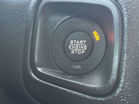 Used 2024 Jeep Wrangler Willys image 22