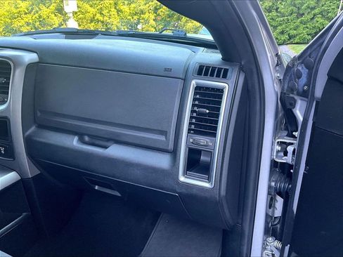 Used 2022 RAM 1500 Warlock AWD/4WD image 13
