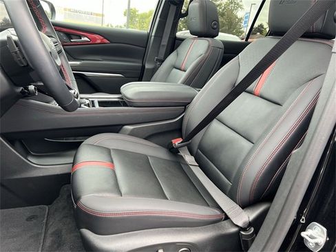 Certified 2024 Chevrolet Traverse RS image 13