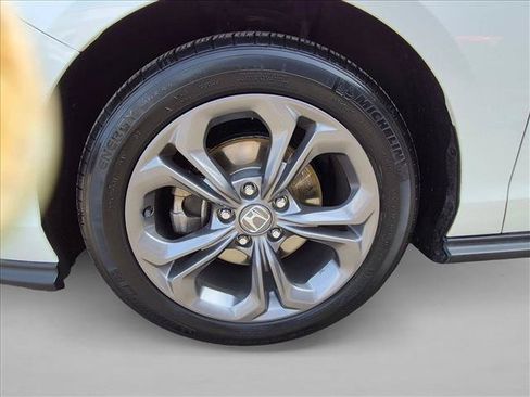 Used 2024 Honda Accord EX image 20