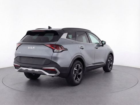Used 2024 Kia Sportage LX FWD image 9