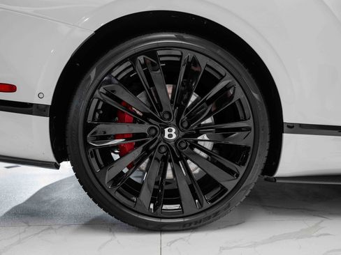 Used 2023 Bentley Continental GT Speed image 14