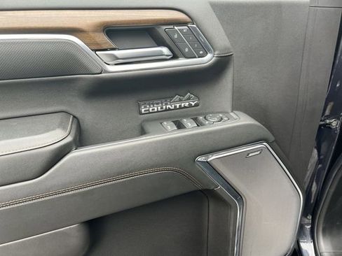 Used 2024 Chevrolet Silverado 1500 High Country w/ High Country Premium Package AWD/4WD image 11