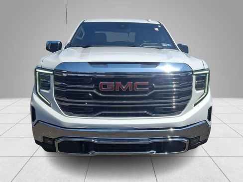 Used 2024 GMC Sierra 1500 SLT w/ SLT Convenience Package AWD/4WD image 3