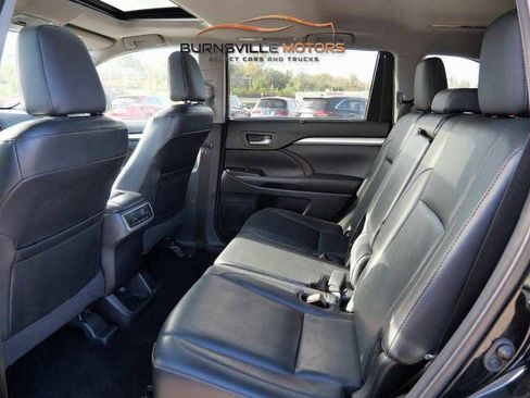 Used 2015 Toyota Highlander XLE image 11