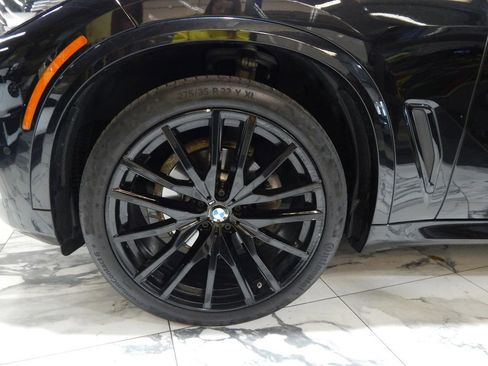 Used 2021 BMW X5 xDrive40i w/ M Sport Package AWD/4WD image 10