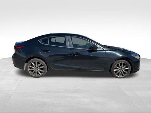Used 2018 MAZDA MAZDA3 Grand Touring image 9