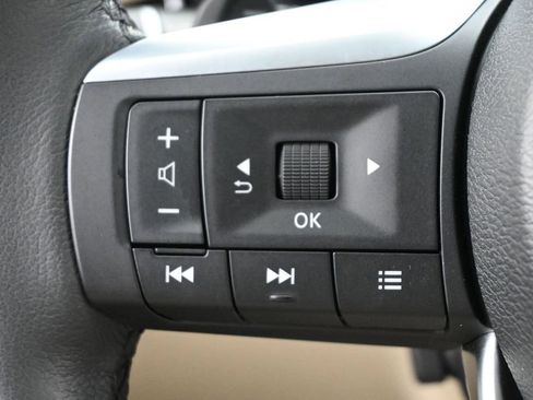 Used 2023 INFINITI QX60 Luxe w/ Cargo Package FWD image 7