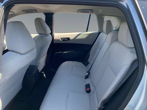 Used 2025 Toyota Corolla Cross L FWD image 13