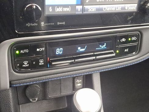 Used 2017 Toyota Corolla SE w/ SE Premium Package image 17