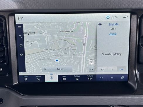 Used 2023 Ford Bronco Everglades image 5