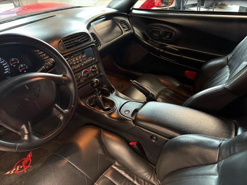 Used 1999 Chevrolet Corvette Coupe RWD image 15
