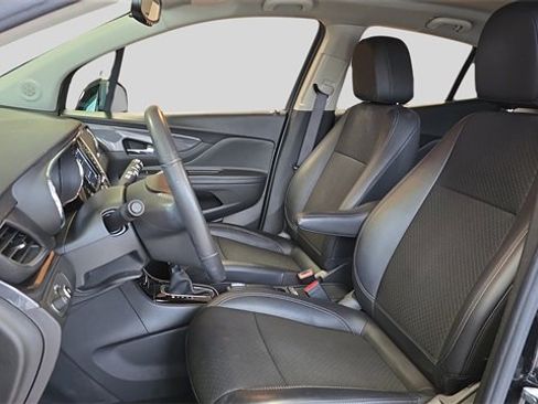 Used 2022 Buick Encore Preferred w/ Safety Package image 14