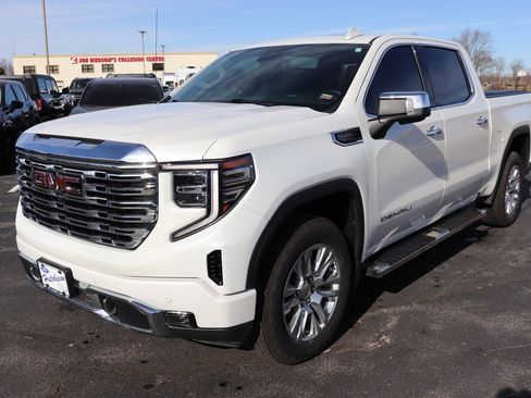 Used 2023 GMC Sierra 1500 Denali image 3