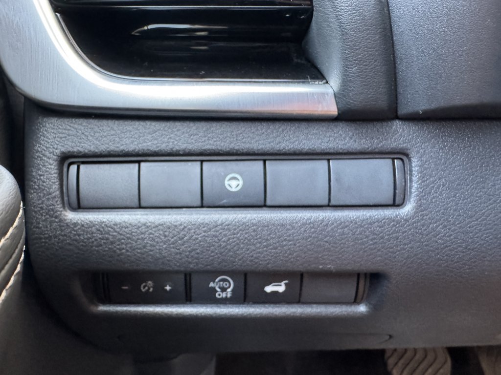 Used 2023 Nissan Rogue SL w/ SL Premium Package FWD image 26