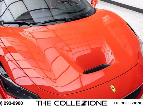 Used 2022 Ferrari F8 Tributo RWD image 7
