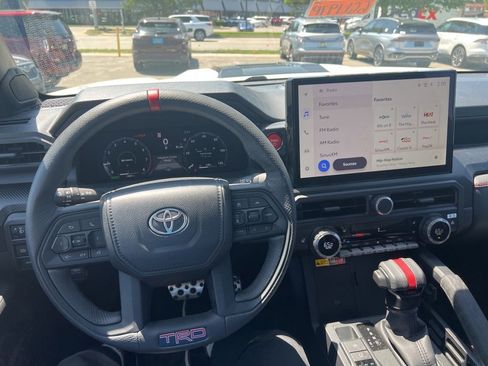 Used 2025 Toyota Tacoma TRD Pro AWD/4WD image 13