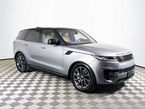 Used 2023 Land Rover Range Rover Sport SE AWD/4WD image 3