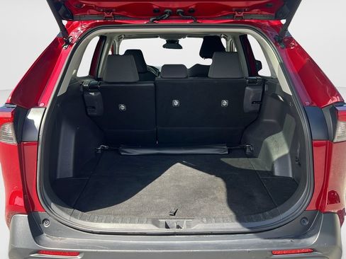 Used 2025 Toyota RAV4 XLE w/ Convenience Package FWD image 9