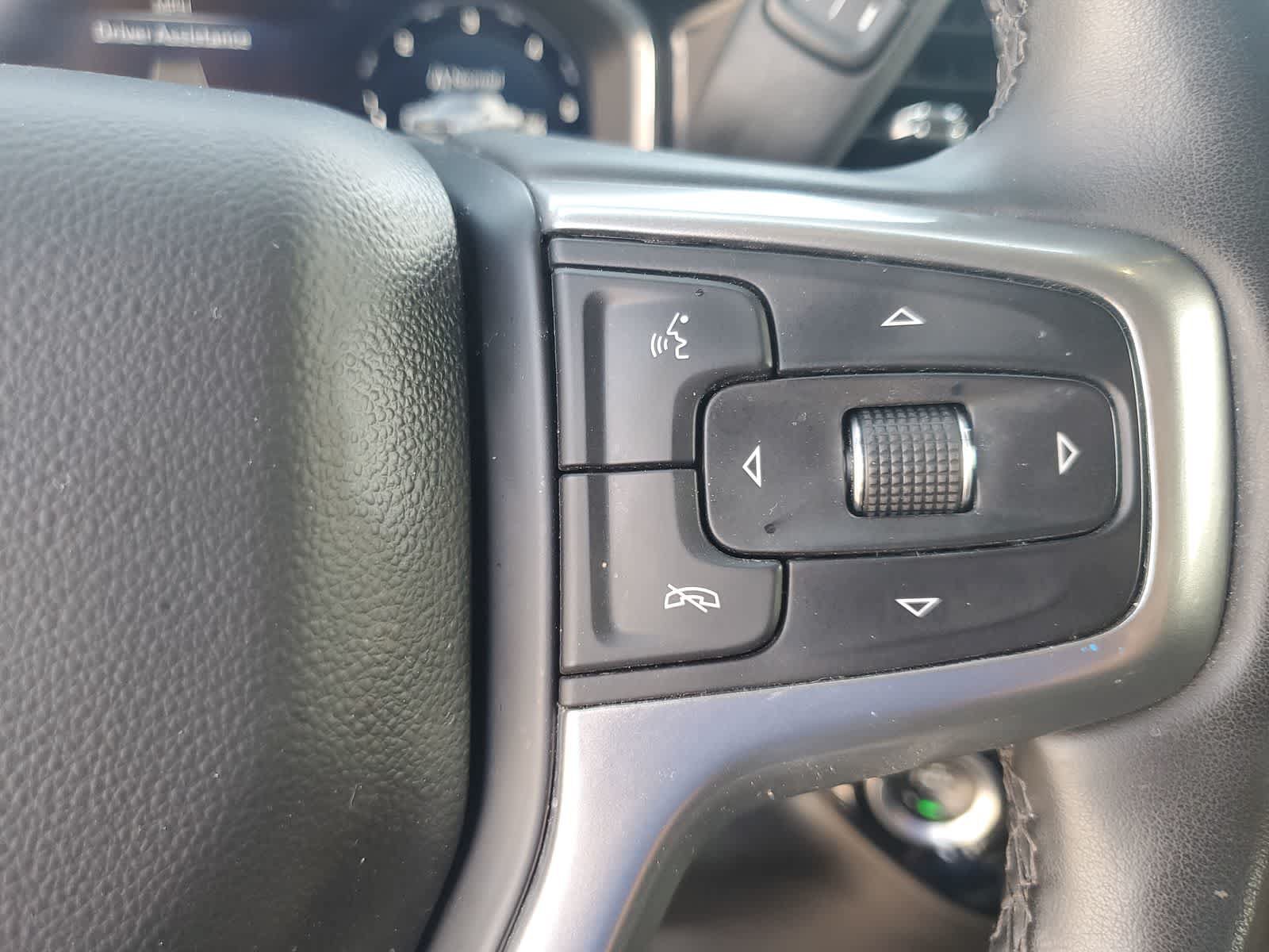 Used 2025 Chevrolet Silverado 1500 LT AWD/4WD image 18