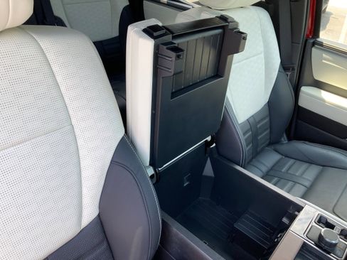 Used 2023 Toyota Tundra Capstone image 17