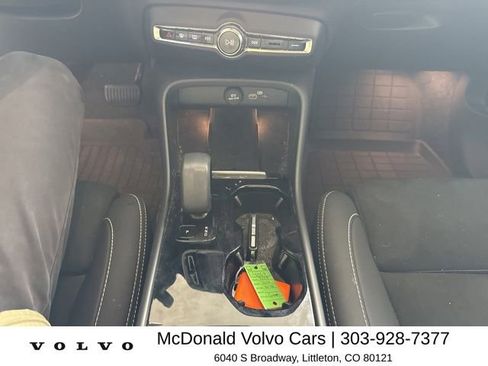 Used 2023 Volvo XC40 Recharge Ultimate w/ Protection Package Premier image 9