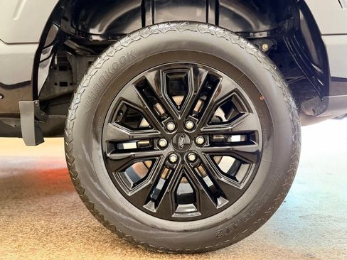 Used 2025 Ford F150 Lariat AWD/4WD image 27