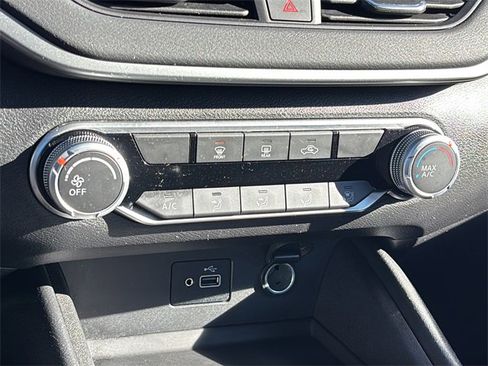 Used 2024 Nissan Altima 2.5 S image 31