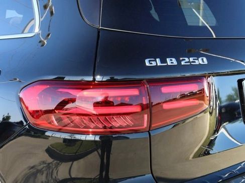 New 2026 Mercedes-Benz GLB 250 image 13