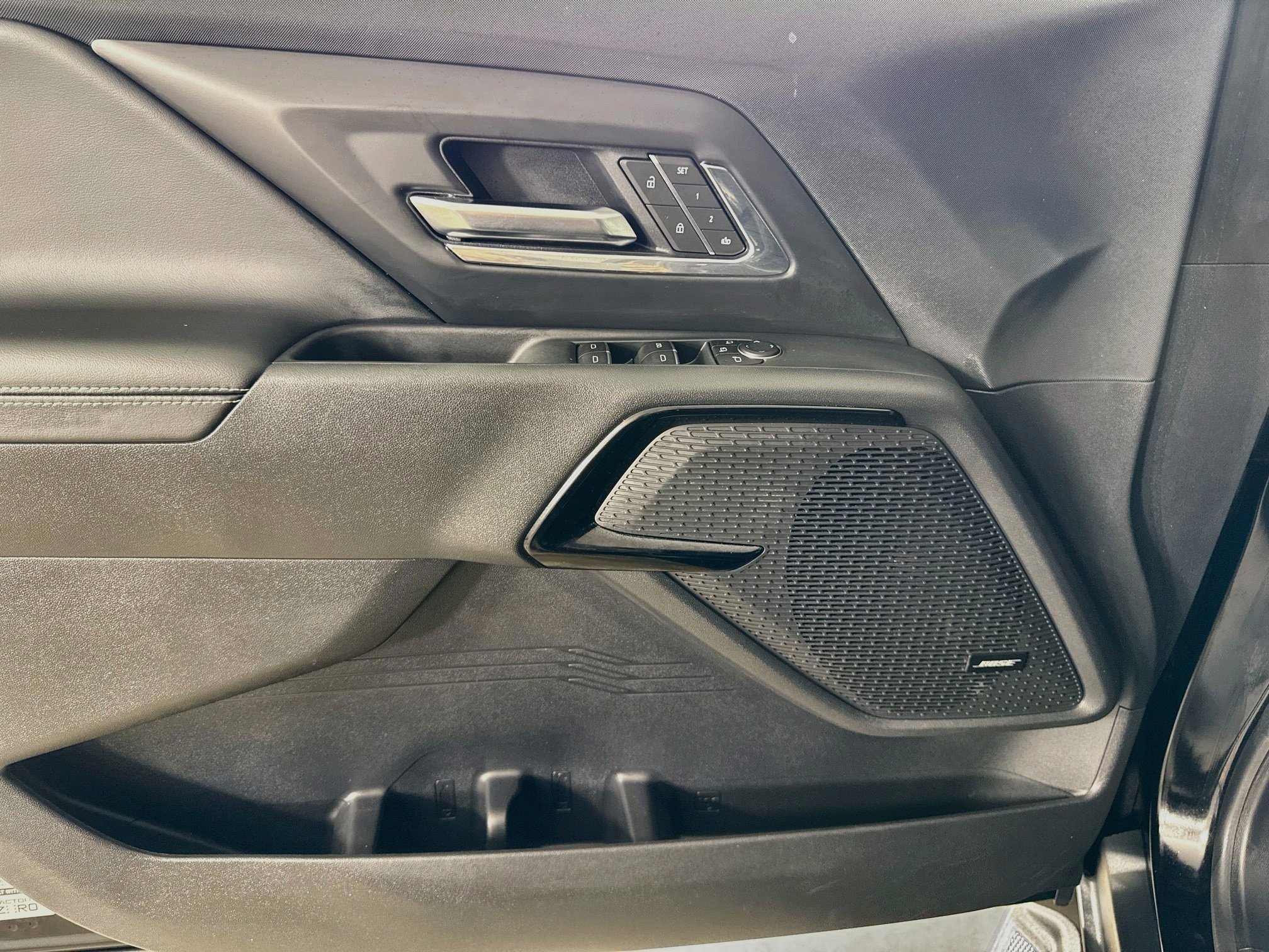 Used 2025 Chevrolet Silverado EV LT AWD/4WD image 20