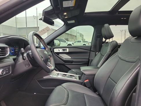 Certified 2020 Ford Explorer ST w/ ST High-Performance Pack image 17