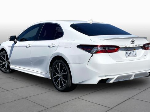 Used 2024 Toyota Camry SE FWD image 11