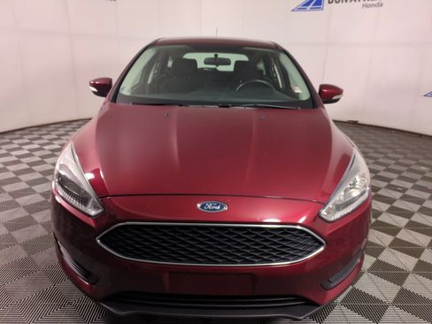 Used 2015 Ford Focus SE w/ SE Cold Weather Package FWD image 10