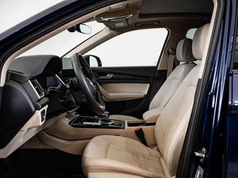 Certified 2025 Audi Q5 2.0T Premium w/ Convenience Plus Package image 23