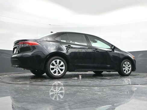 Used 2024 Toyota Corolla LE image 43