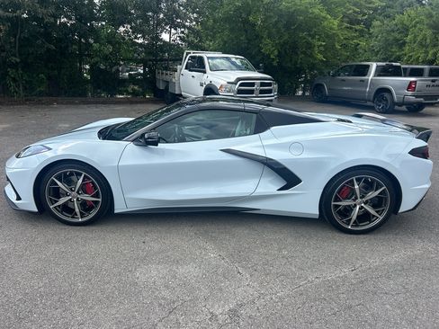 Used 2022 Chevrolet Corvette Stingray Preferred Conv w/ Z51 Performance Package RWD image 8